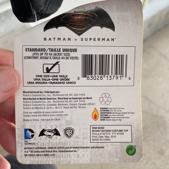 Batman Costume Adult Long Sleeve Tee Shirt and Mask NWT OS - Picture 5 of 5